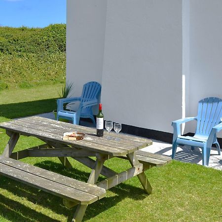 St Cadoc Cottage Saint Merryn Bagian luar foto
